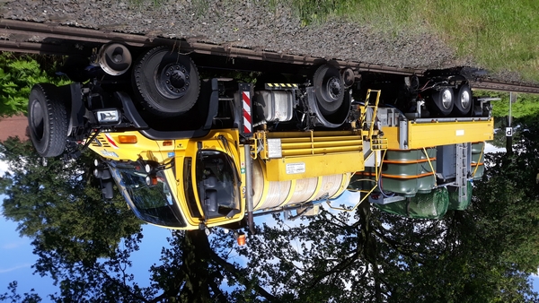 Unkrautbek&auml;mpfung am ISG auf &ouml;kologische Weise. Quelle: VEFS, Antonius Mayland.