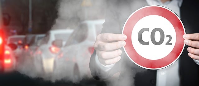 Die Reduktion des CO2-Ausstoßes - eine globale Herausforderung zu der die Bahn einen erheblichen Beitrag leistet. Quelle: www.pixabay.com/geralt 