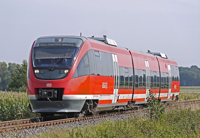 Verlagerung von indivisualisiertem Individualverkehr? - Nur mit dem Verkehrsträger "Bahn" ist dieses möglich. Quelle: pixabay.com