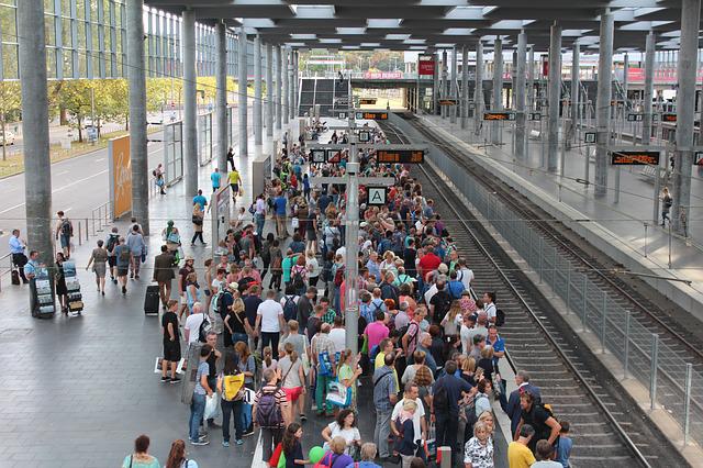 Das 9-Euro-Ticket als Erfolgsgeschichte. Quelle: www.pixabay.com / Benjamin Thoran