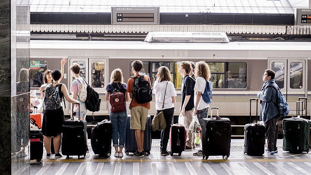 Der Erfolg des "9-Euro-Ticket" sollte fortgeschrieben werden -  Anschlussangebote jetzt! Quelle: www.pixabay.com
